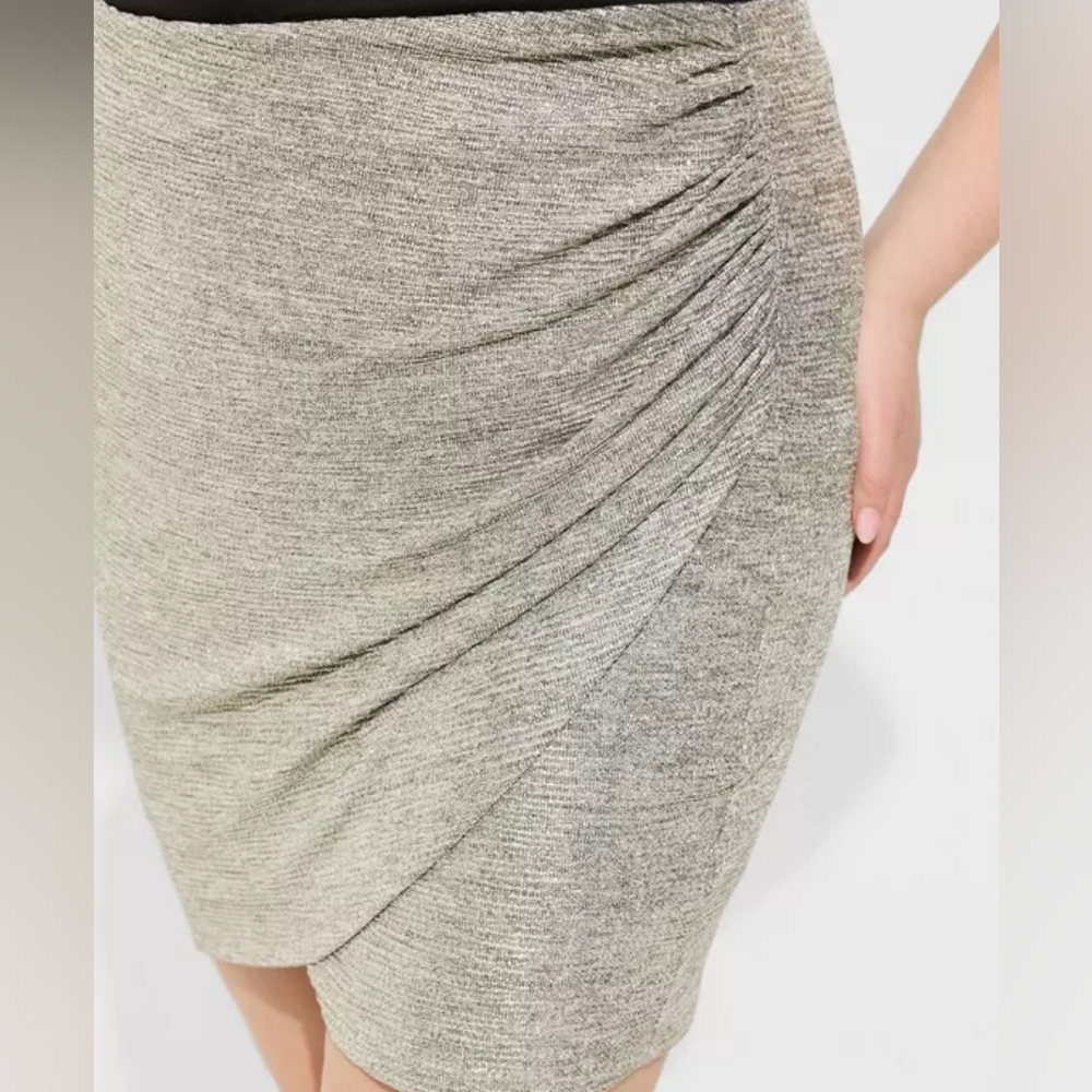 Torrid plus foil knit tulip hem mini skirt, 3XL, silver - Picture 3 of 12